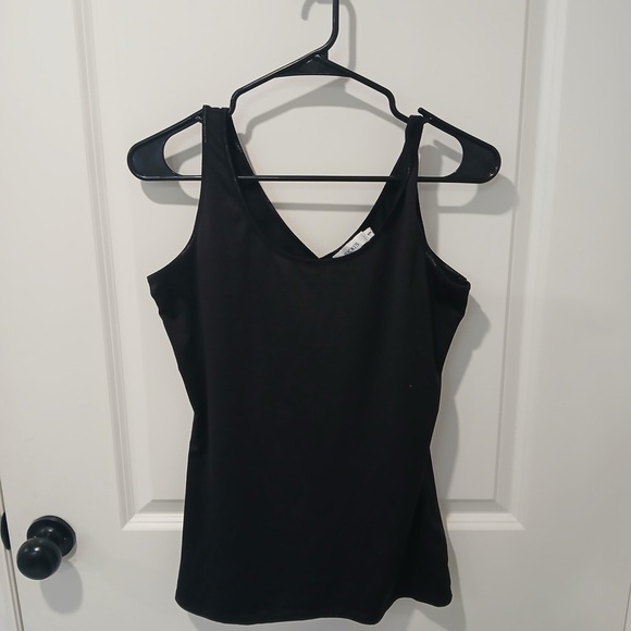 ⭐️ Ricki’s “satin feel” black tank top- size med - Picture 1 of 4